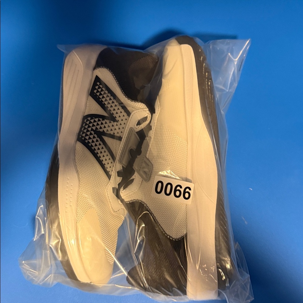 New Balance 696v6, Men’s 7.5 women’s 9 Like New
Ships next day - Picture 15 of 15